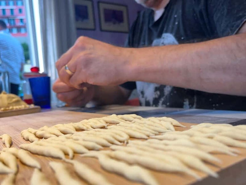 Riomaggiore: Pasta and Tiramisù Cooking Class - Prosecco Welcome and the 2.5-Hour Flow You Should Expect