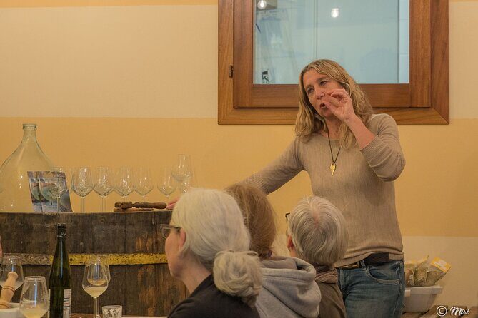 Sensorial wine tasting in Manarola, Cinque terre - Meeting the AIS Sommelier: What You Gain From an Expert Guide