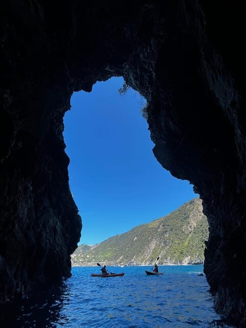 SHARK CAVE KAYAK TOUR - Key highlights worth making time for