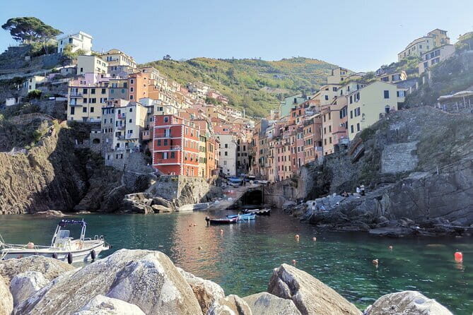 Small Group Day Tour in Cinque Terre and Pisa From Florence - Why this small-group van and ferry setup works