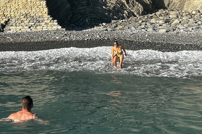 Swim&Enjoy 5 terre on the PINK Hyena with Captain Jenny! - Manarola’s San Lorenzo and the Winter Nativity Scene