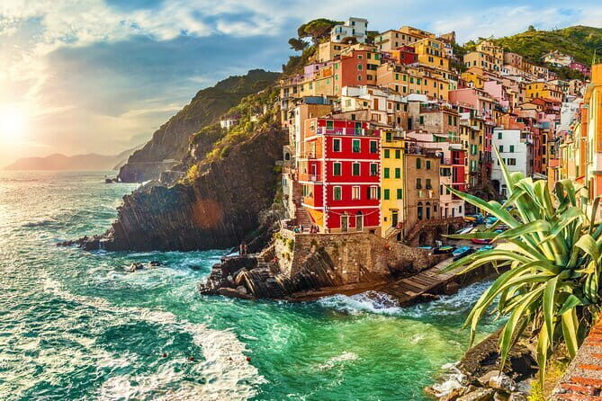 Tour Cinque Terre and Pisa Leaning Tower from Florence Private - The Monterosso to Vernazza choice: rough path vs a quick train ride