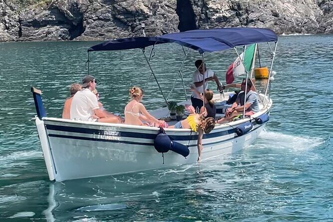 Where the Sun sets: your 5Terre Chill Cruise - Aperitivo on Deck: Focaccia, Wine, and Local Snacks